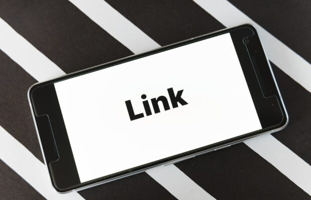 Photo "How to Create an SEO-Friendly URL Structure"